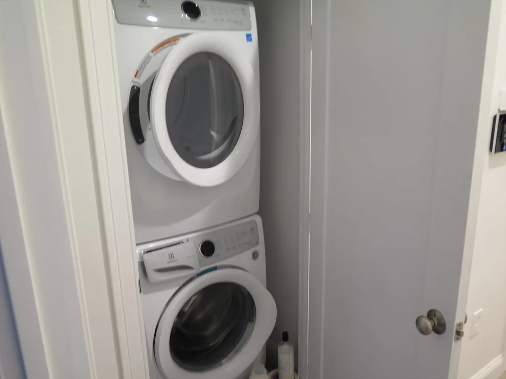 233 West 3rd St, South Boston