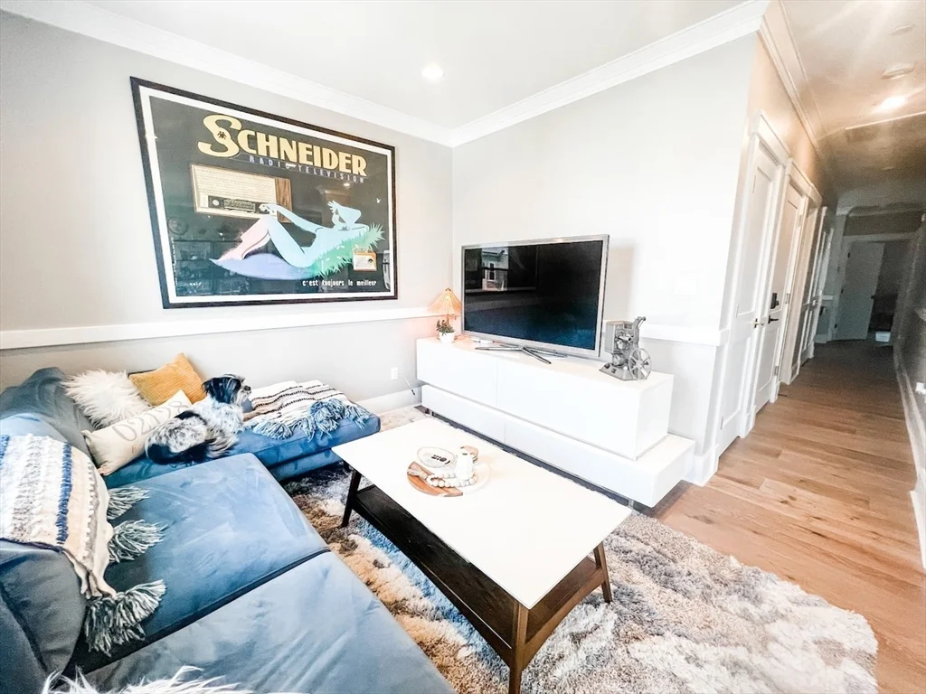 69 Falcon St, East Boston