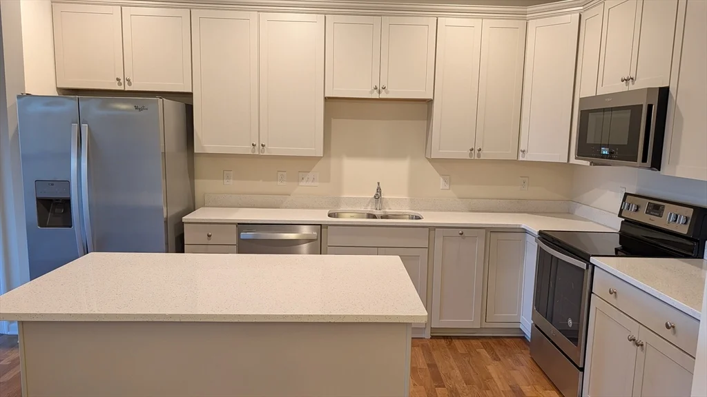 110 Trotter Rd, Weymouth