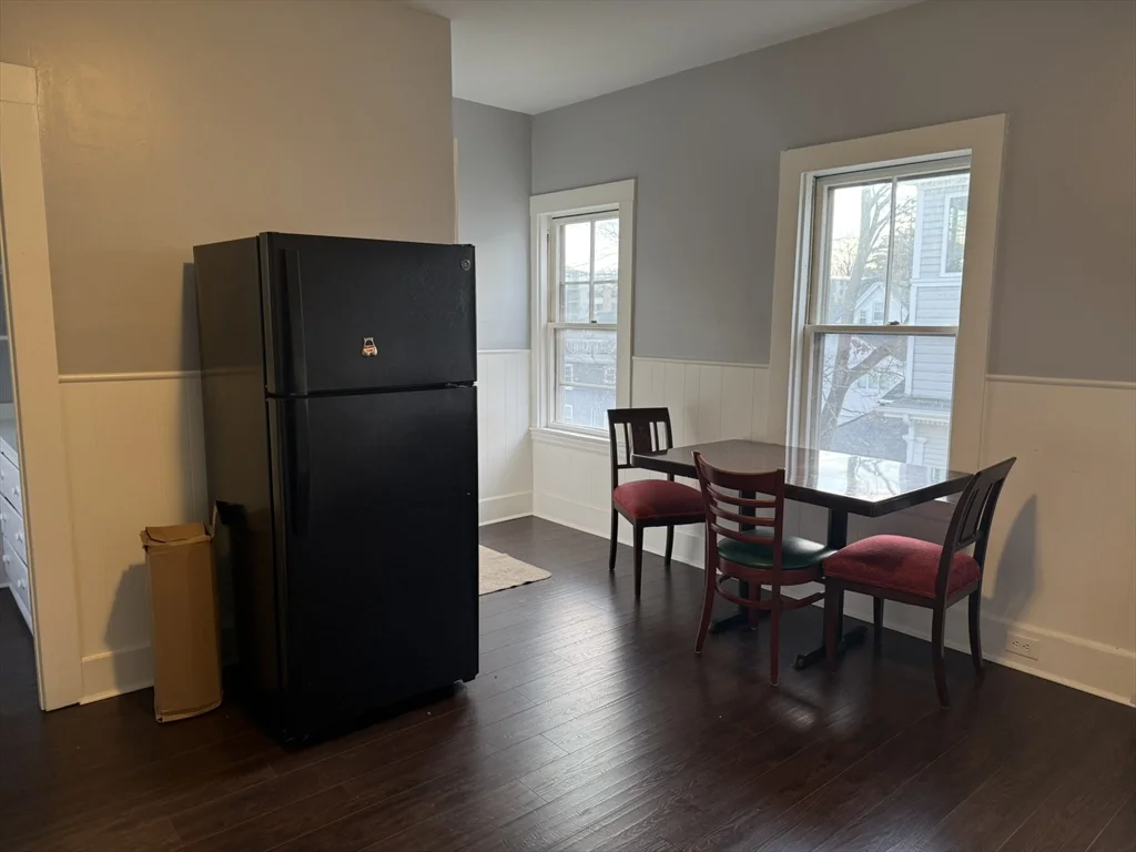 5 Lothrop St, Plymouth