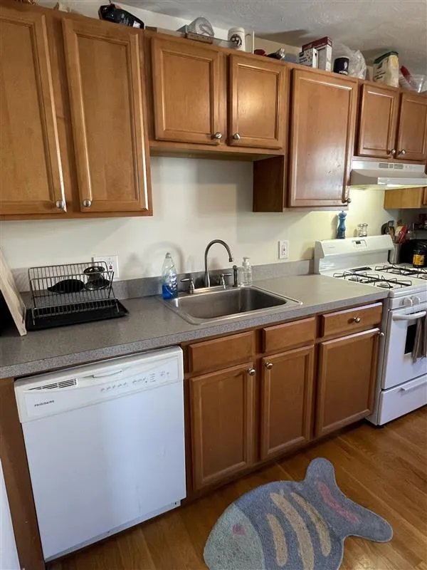 395 Columbia St, Wellington-Harrington