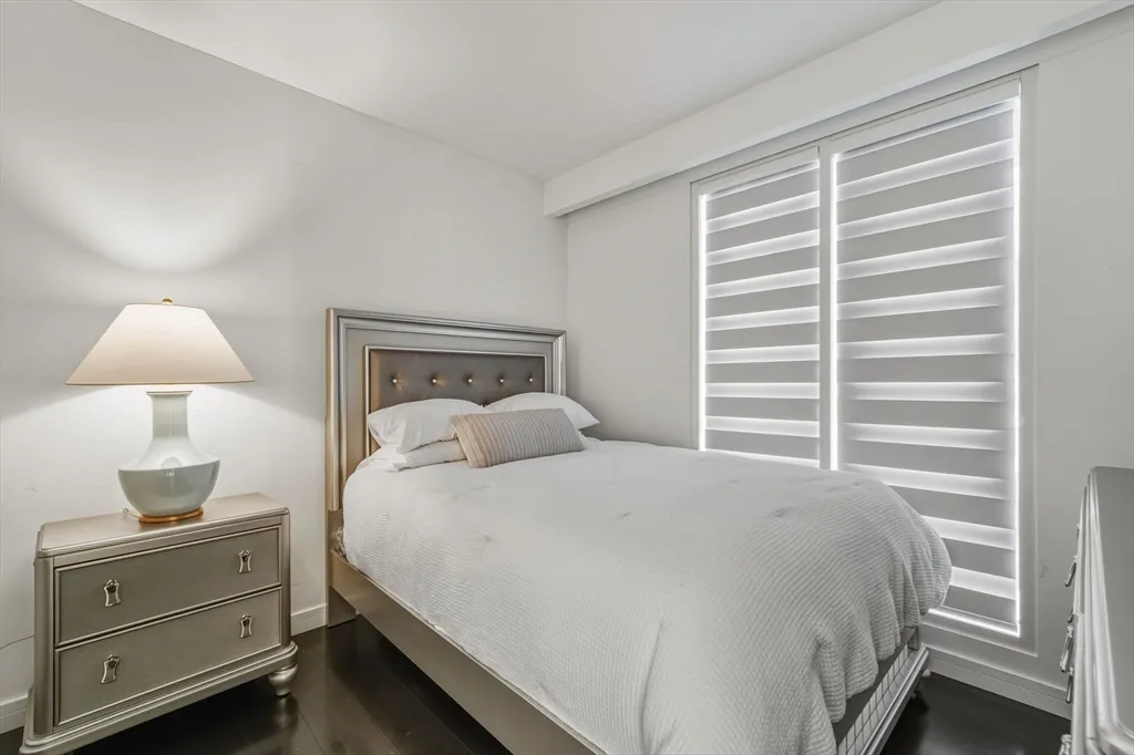 150 Seaport Blvd, Seaport District