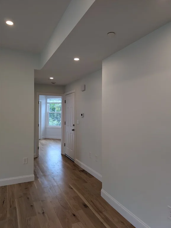 38 Regent St, Roxbury