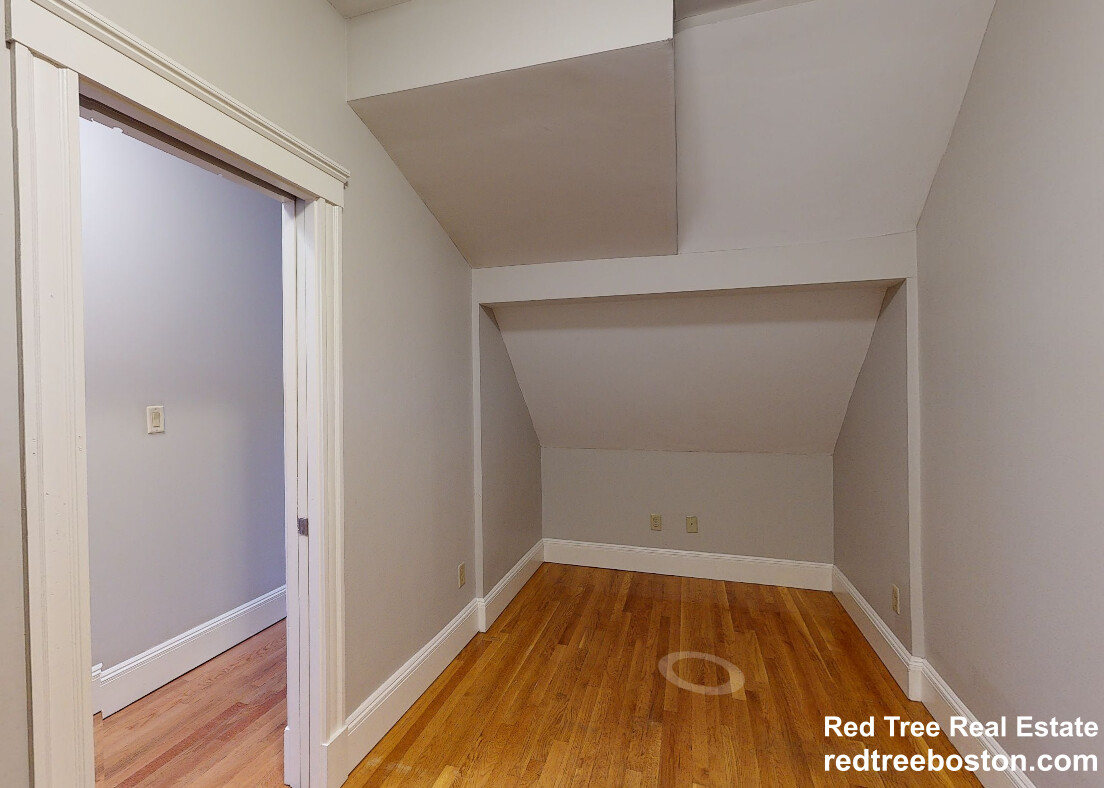 11 Beacon St, Ward Two