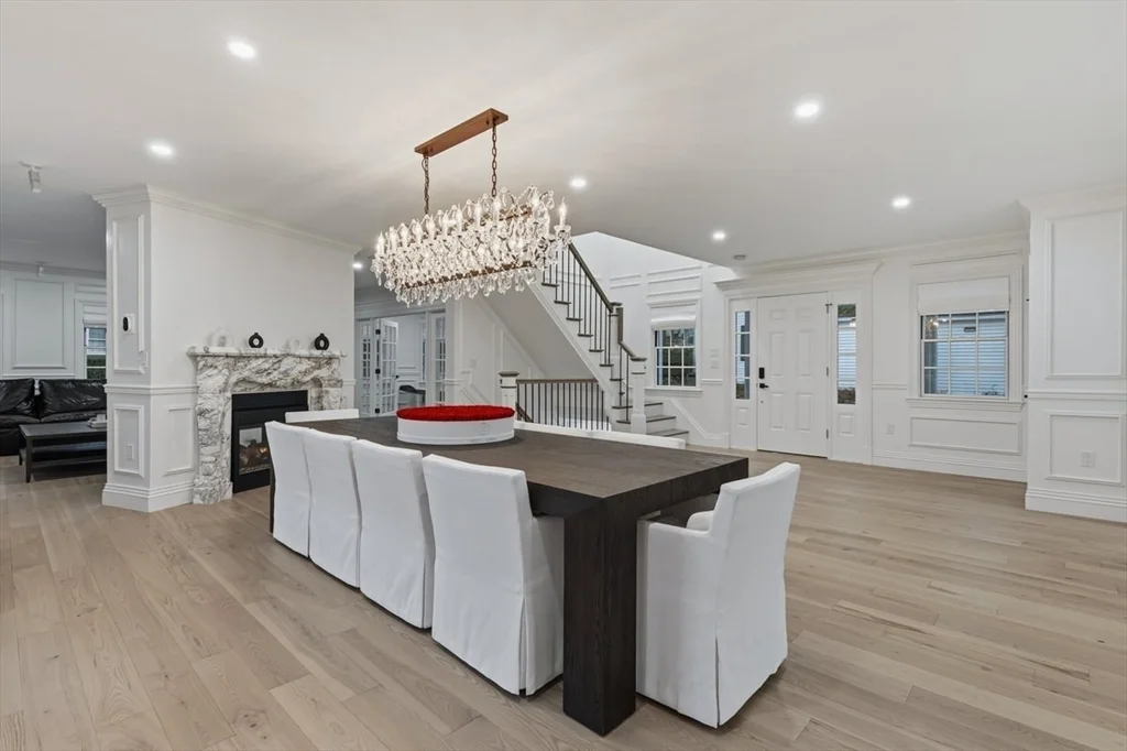 959 Chestnut St, Newton