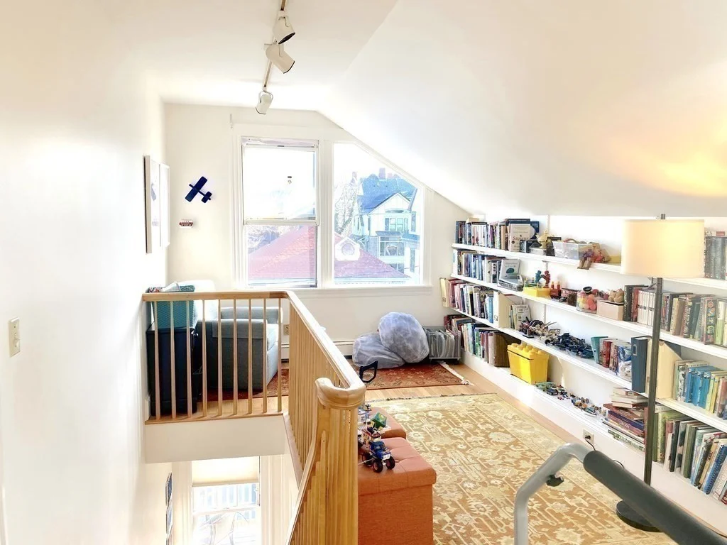 82 Stearns Rd, Coolidge Corner