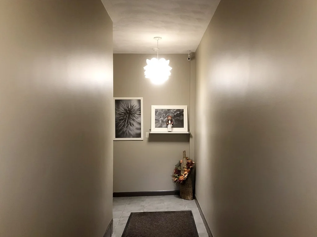 122 London, East Boston