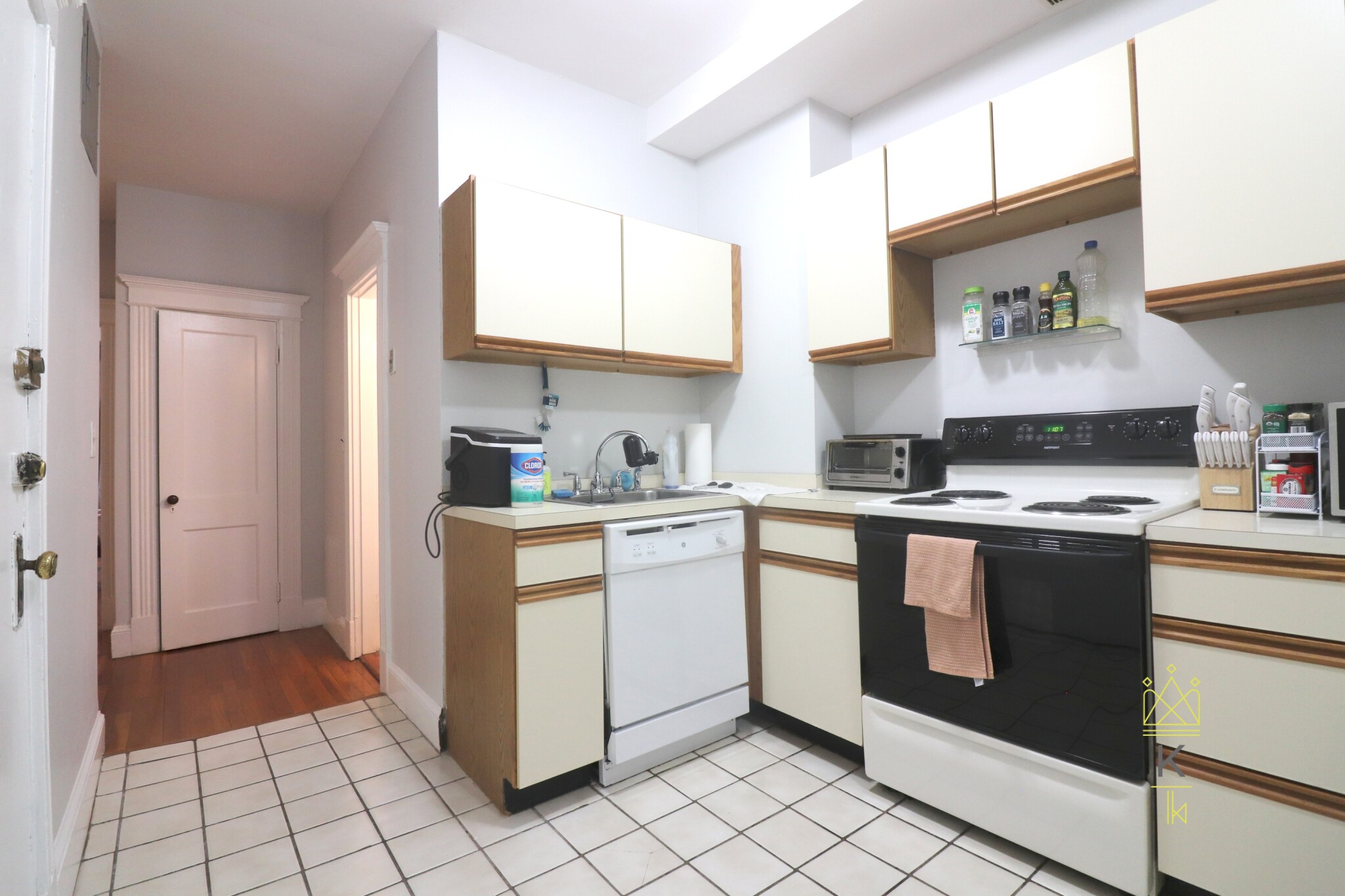 175 Harvard St, Coolidge Corner