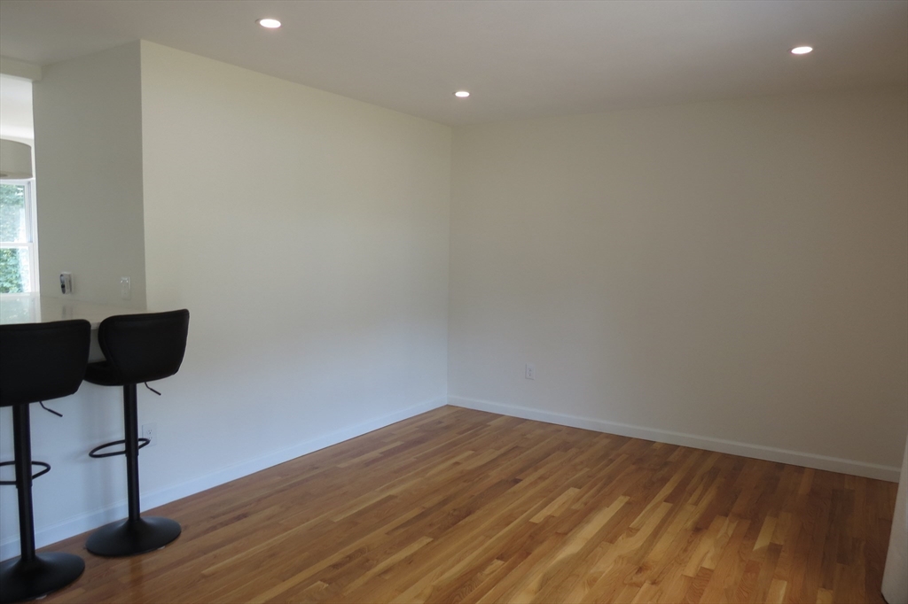 123 Low St, Newburyport