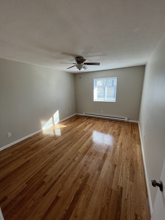 44 Maple St, Hyde Park