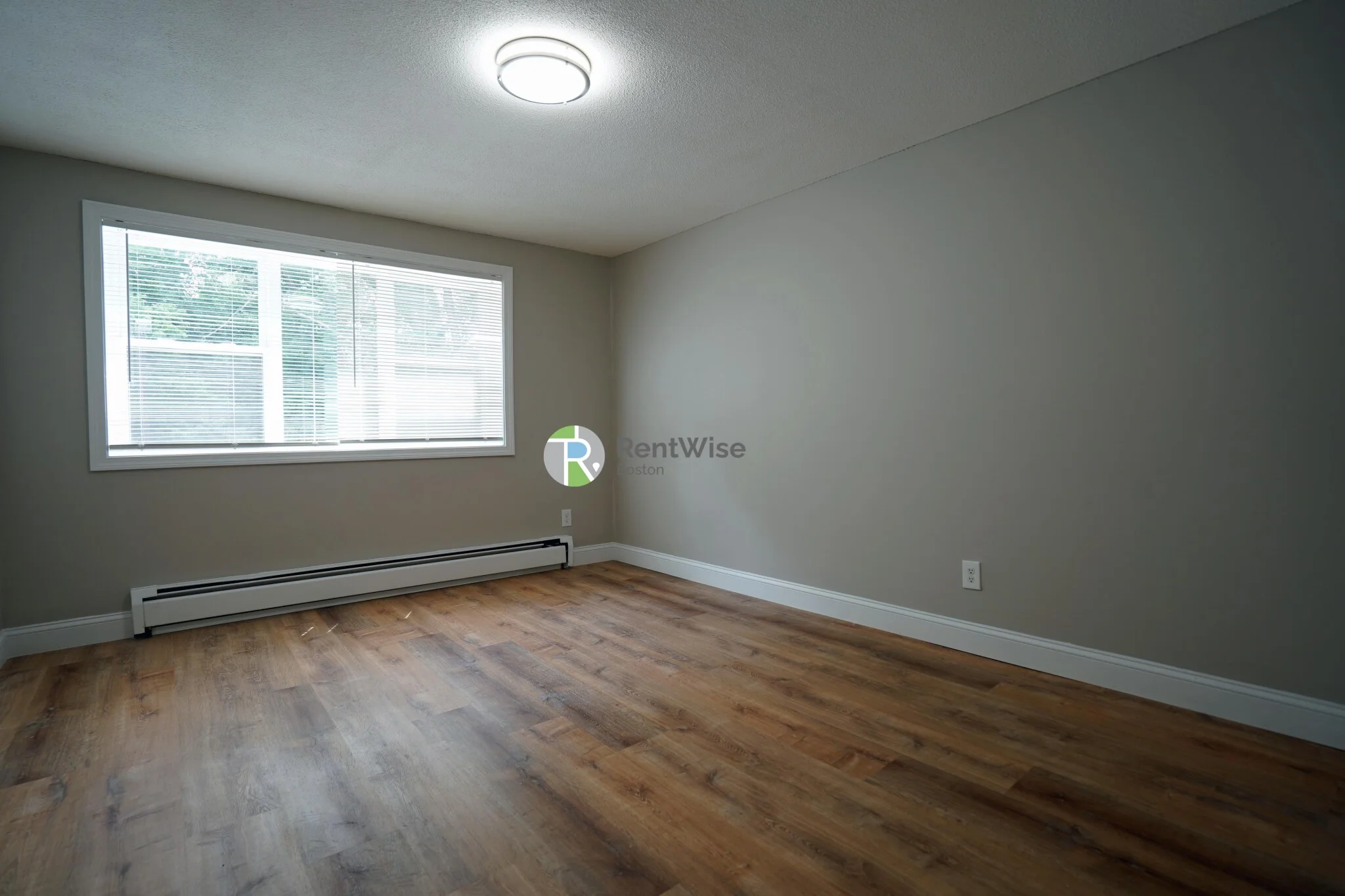 979 Fellsway West, Medford