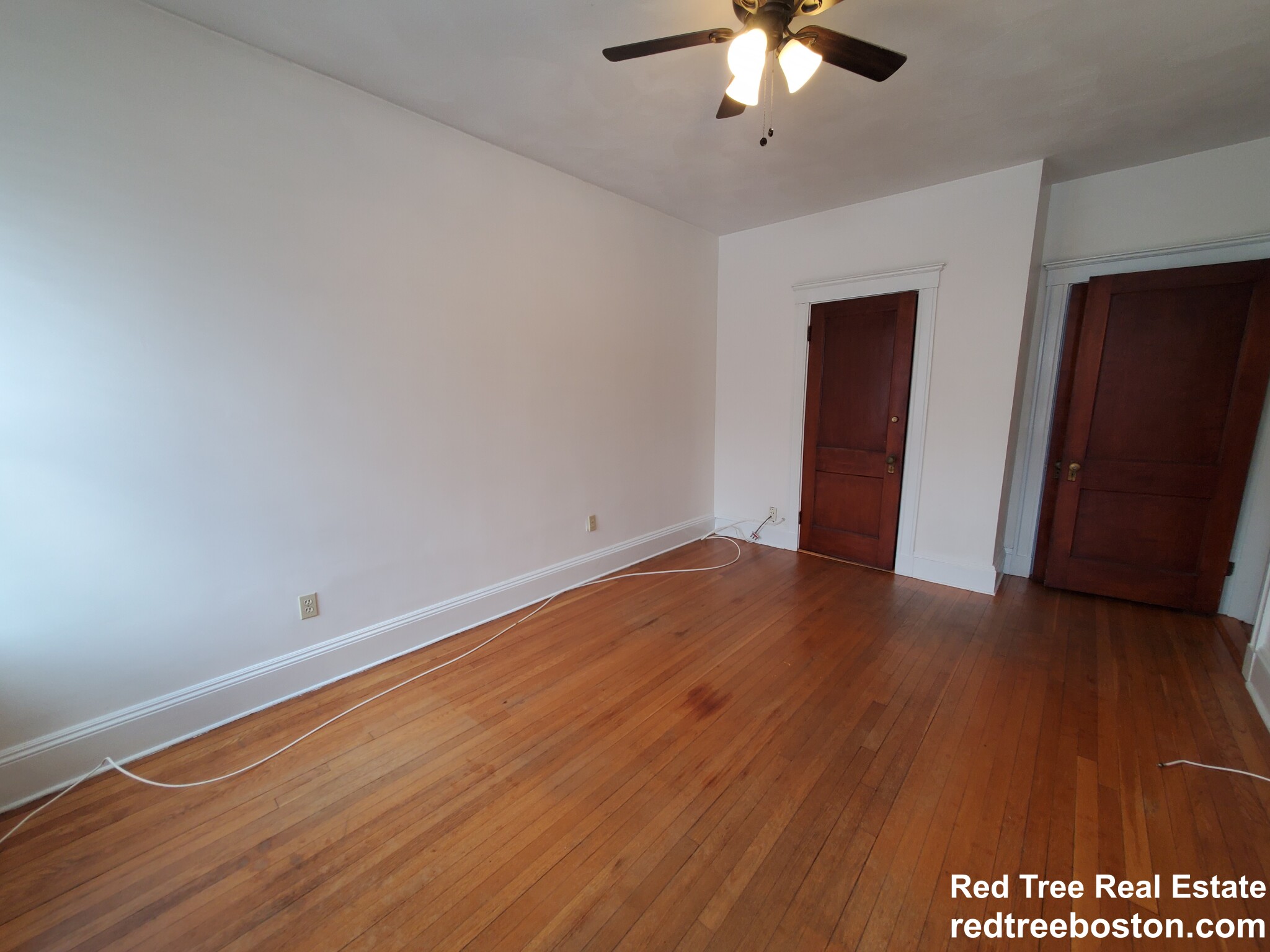 1677 Beacon St, Washington Square