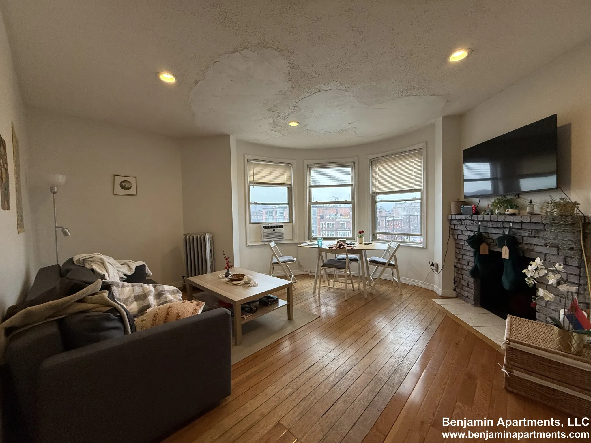 879 Beacon St, Fenway