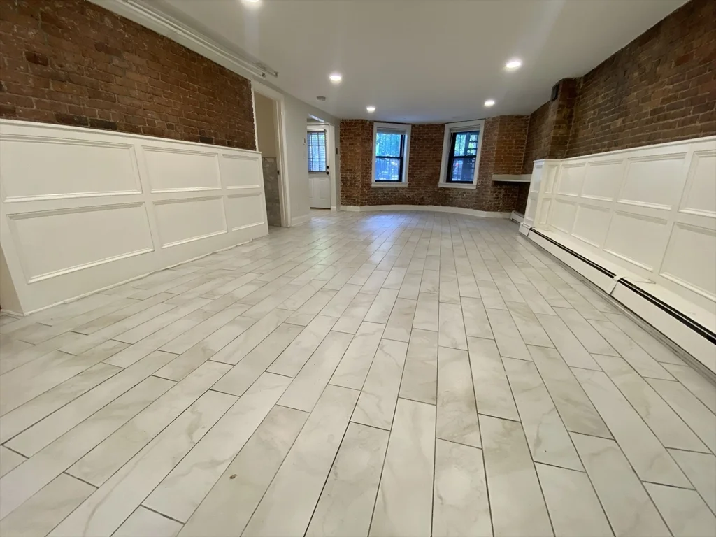 482 Columbus Ave, South End