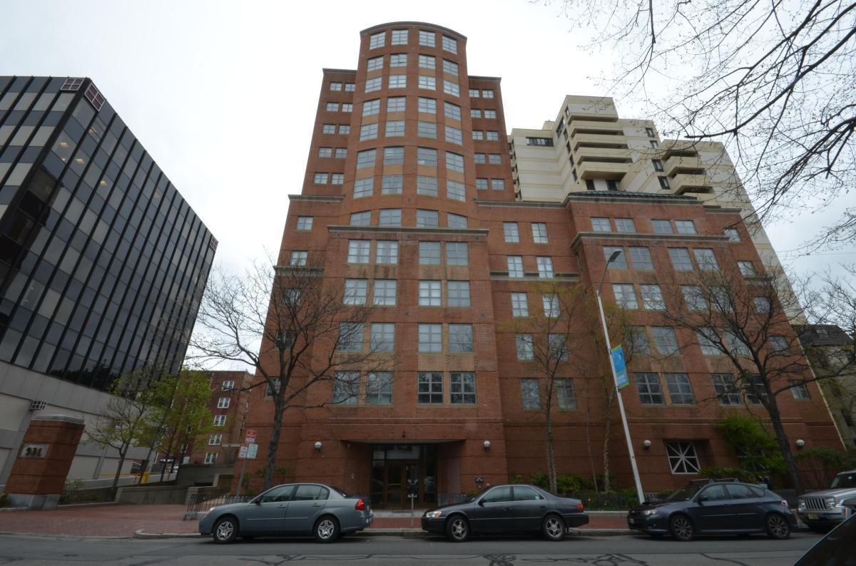 1 bed, 1.5 bath apartment for rent at 931 Massachusetts Ave Unit 1203, Cambridgeport — photo 4 of 10