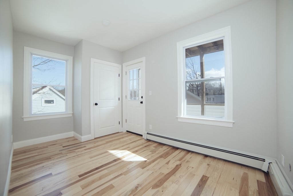 10 Duffley Ct, Chestnut Hill