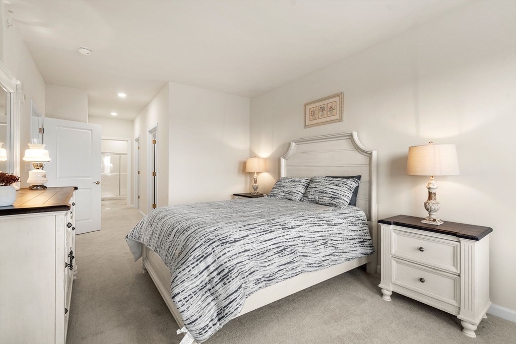 1410 Peters Farm Way, Westborough