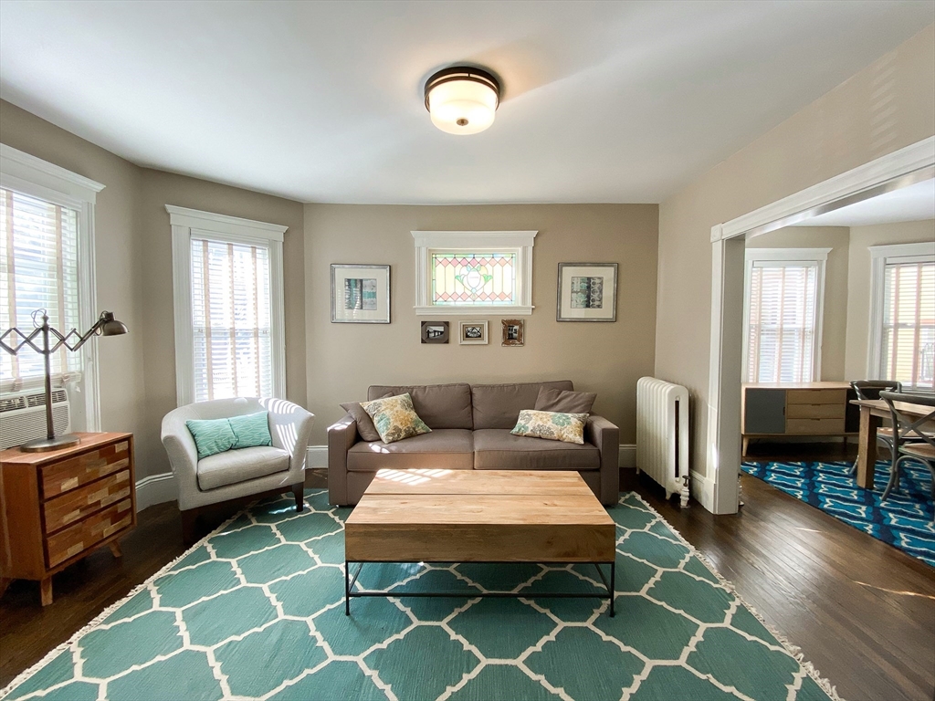 4 Banks St, Davis Square