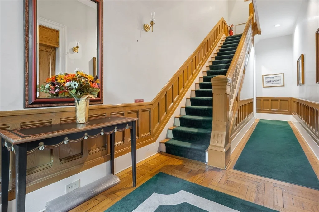216 Commonwealth Ave, Back Bay