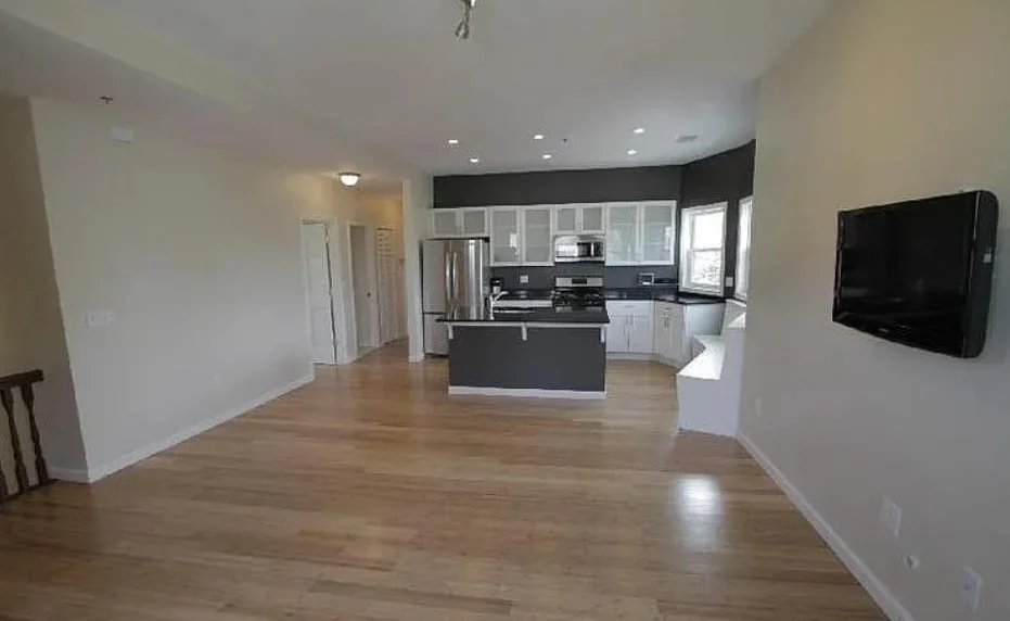 17 Ashley, Jamaica Plain