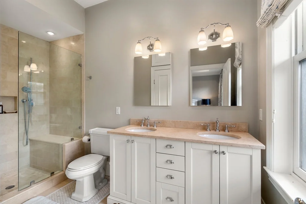 228 W Canton St, South End