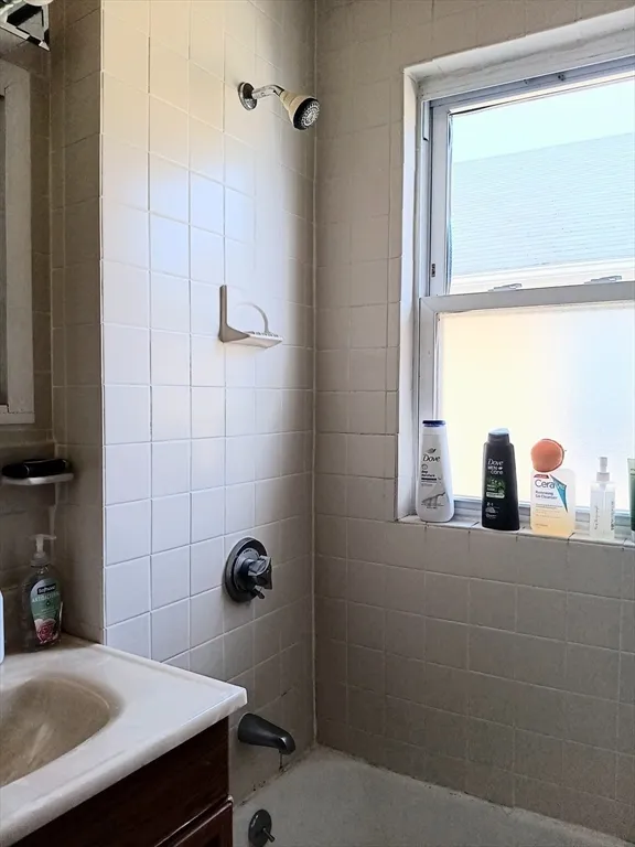 44 Glencoe, Brighton