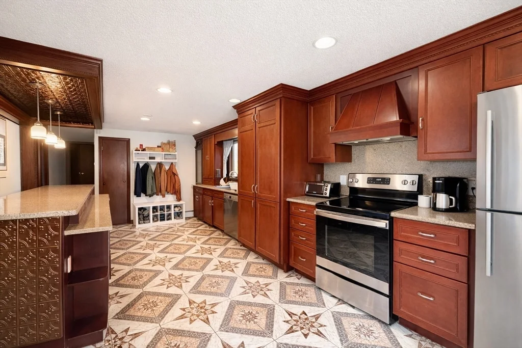 183 Forest St, Arlington