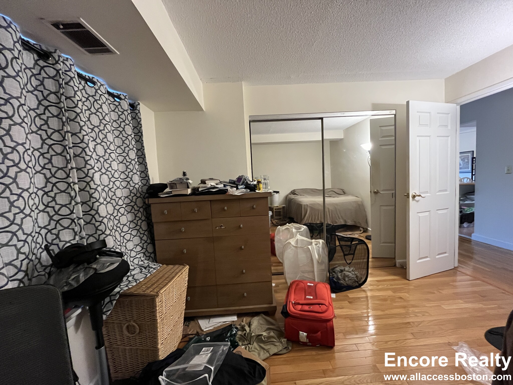 1243 Beacon St, Coolidge Corner