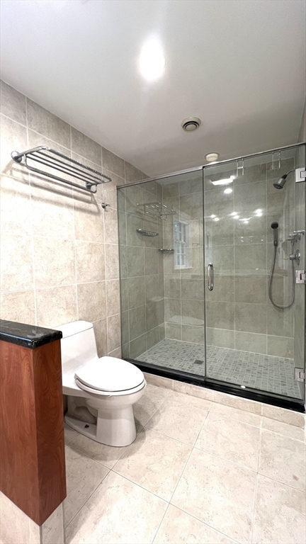 30 Thackeray Rd, Wellesley