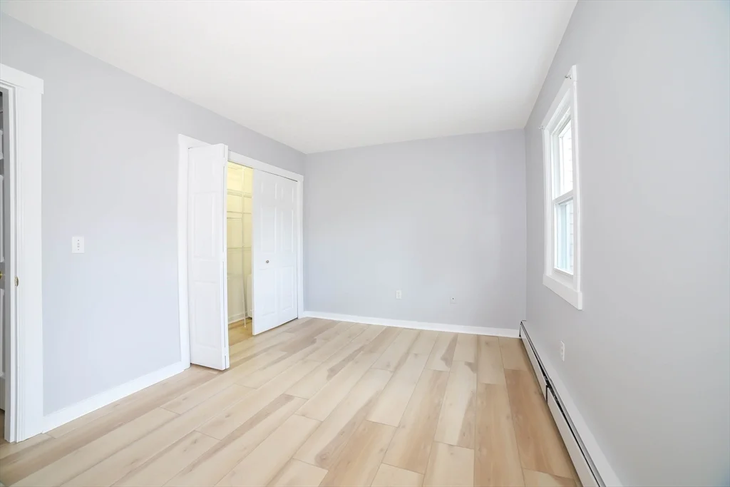 64 Camelot Dr, Tatnuck