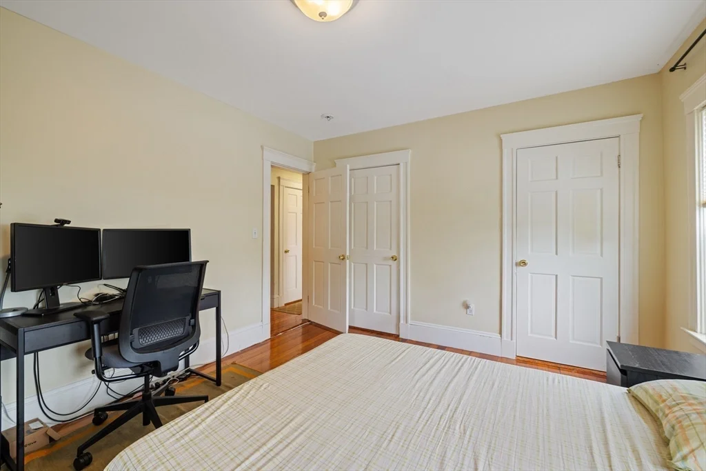 29 Worcester St, Belmont