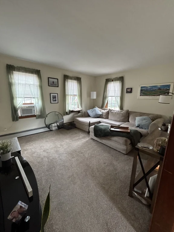 227 Wood St, Hopkinton