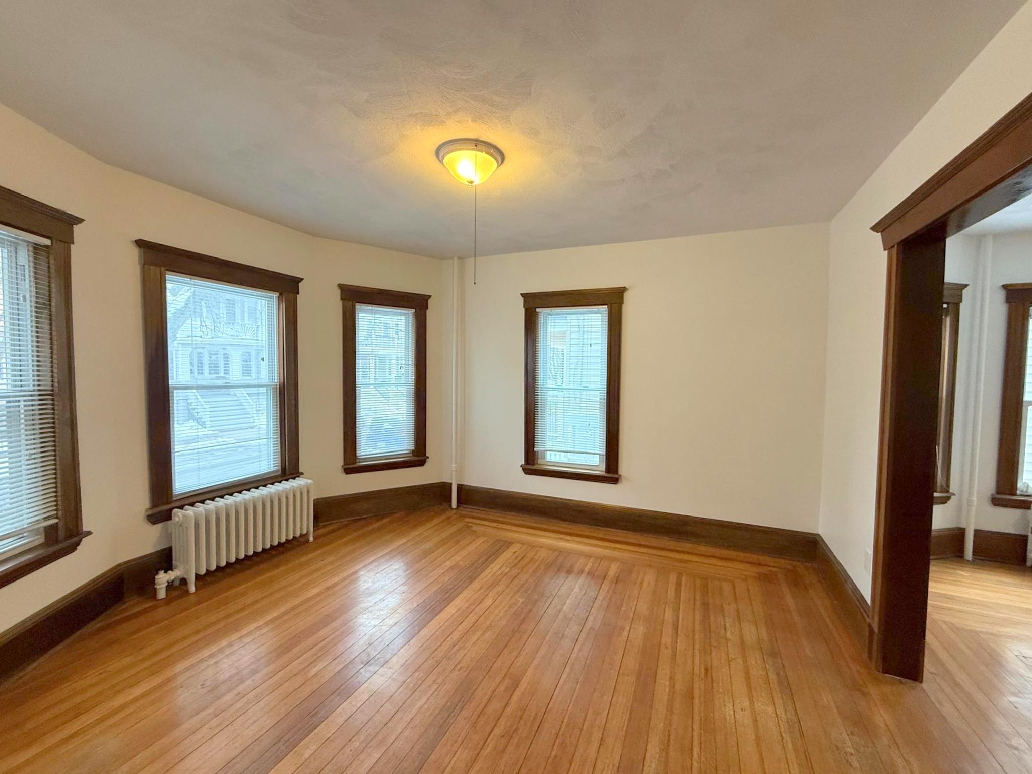 50 Simpson Ave, Tufts