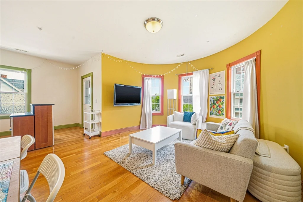 12-14 Everett St, Allston