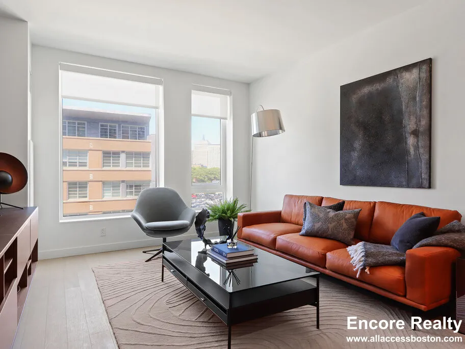 390 Harrison Ave, South End