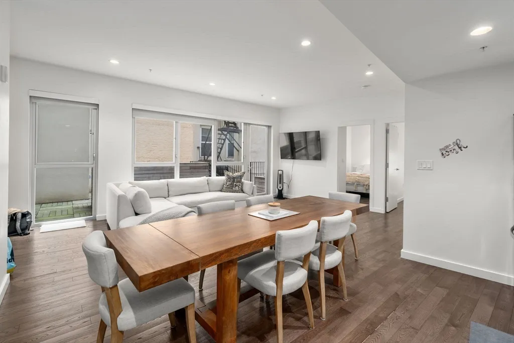 126 Salem, North End