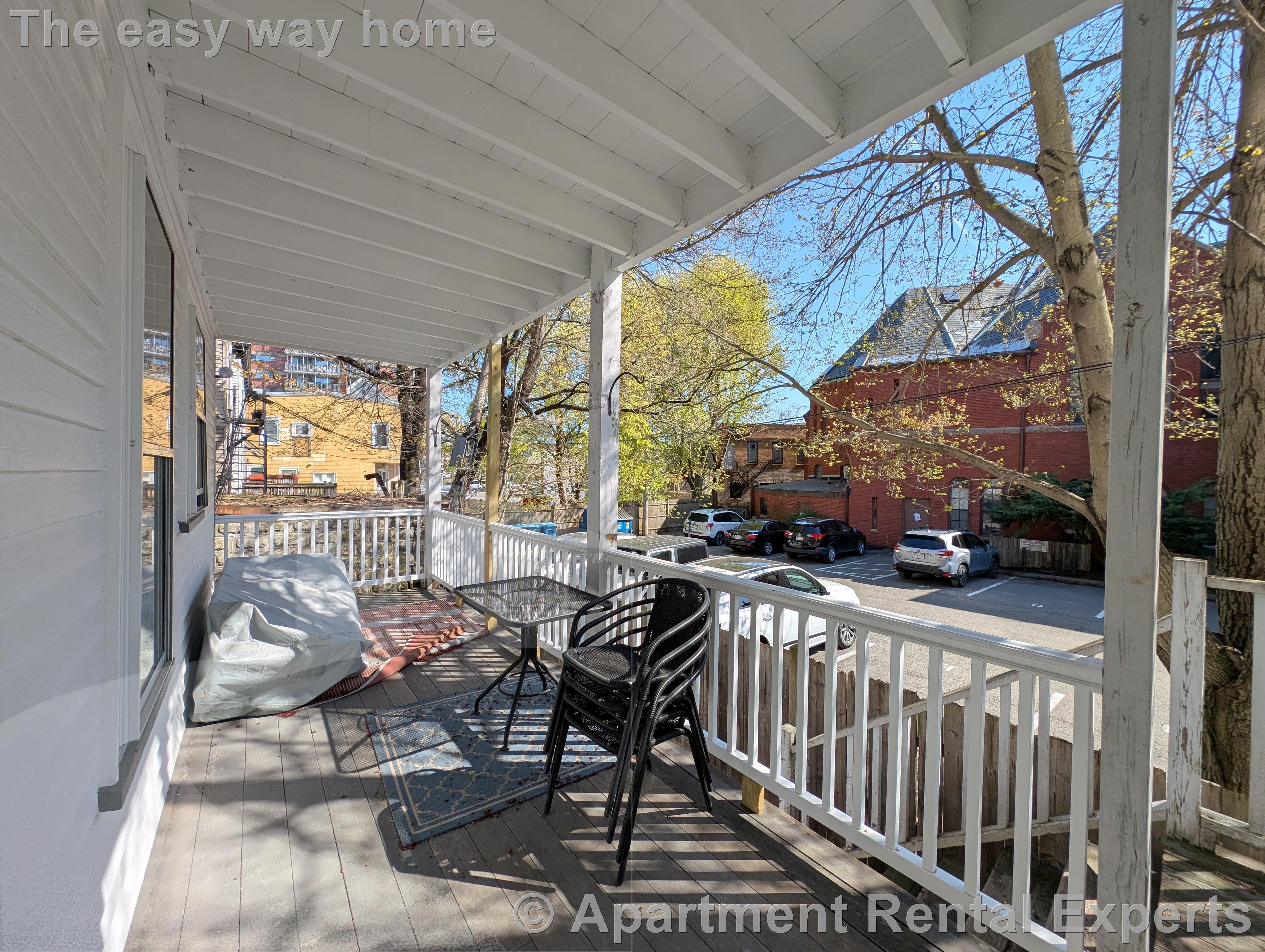 18 Sanborn Ave, Union Square