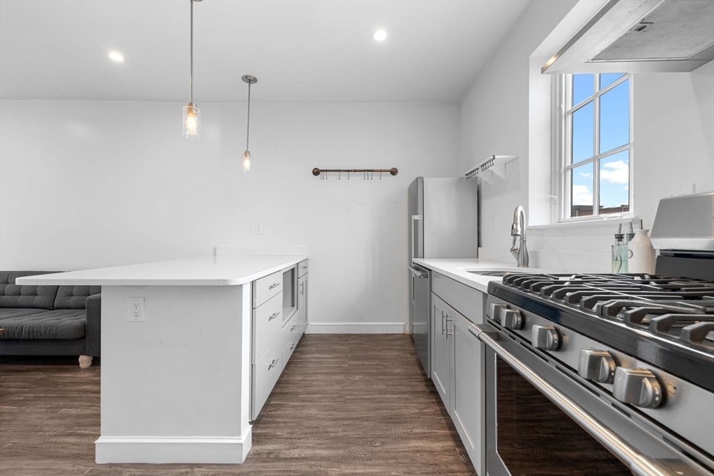 105 Broadway, Chelsea