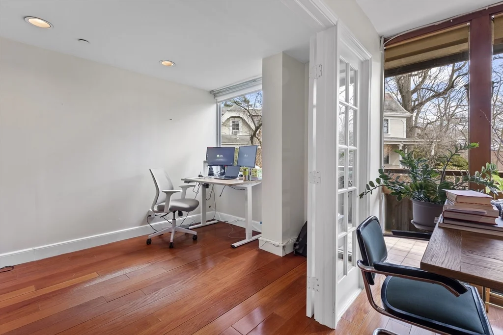 241 Perkins St, Jamaica Plain