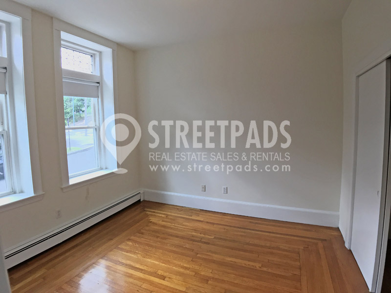 1539 Beacon St, Griggs Park