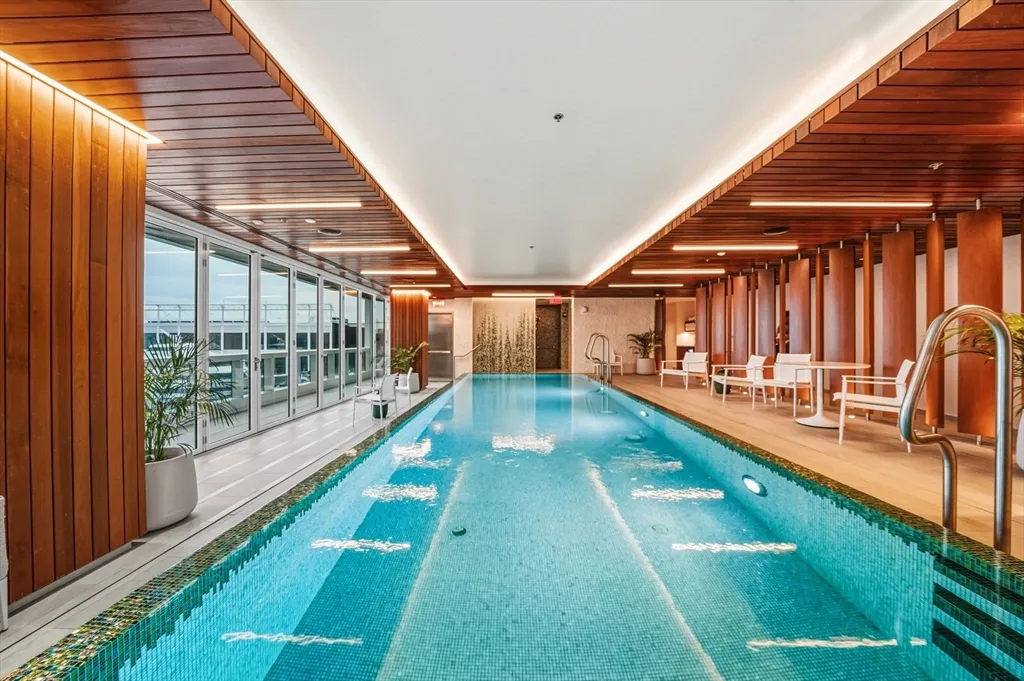 150 Seaport Blvd, Seaport District