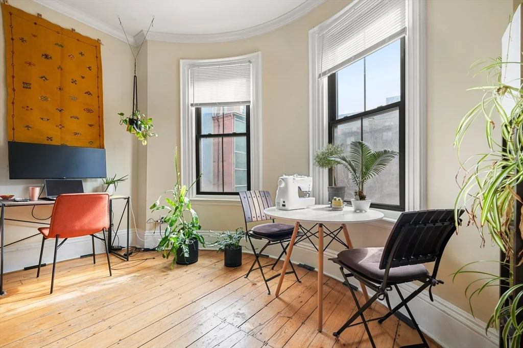 104 E Brookline St, South End