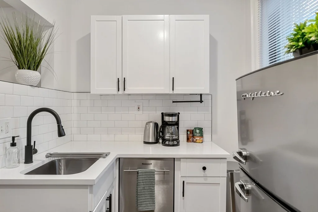 102 Revere St, Beacon Hill