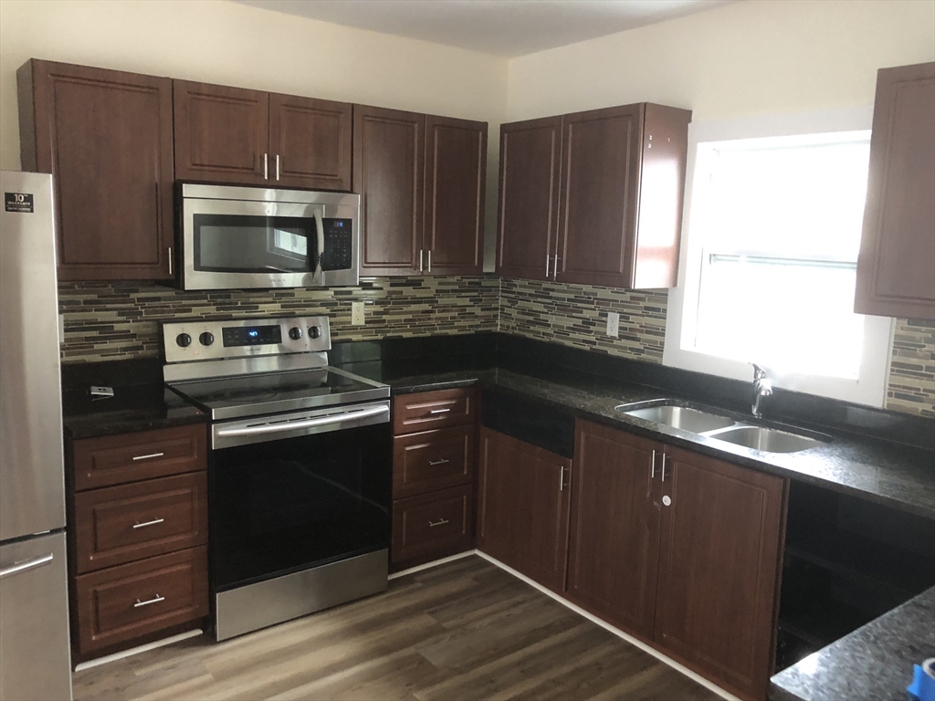 66 Pacific St, Fitchburg