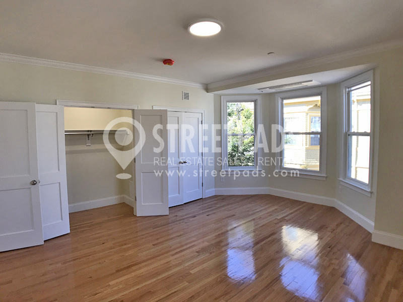 12 Harris St, Coolidge Corner