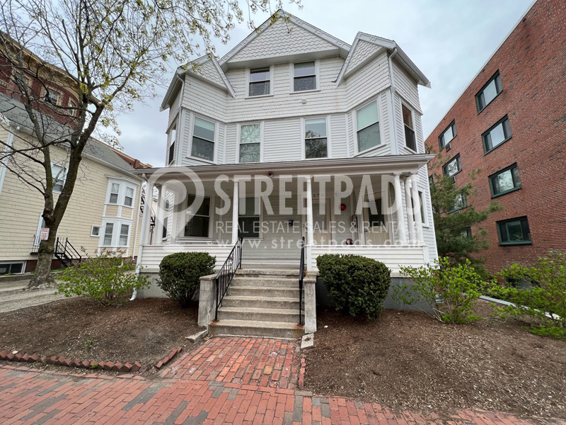 379 Harvard St, Mid-Cambridge