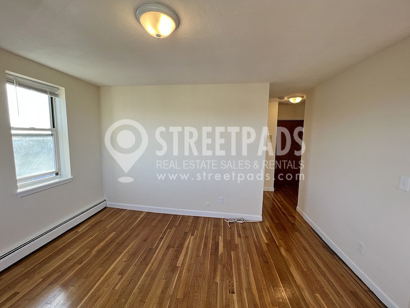 160 North Beacon St, Brighton