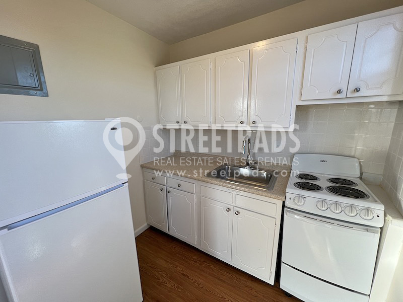 160 North Beacon St, Brighton