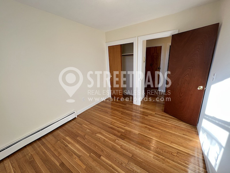 160 North Beacon St, Brighton