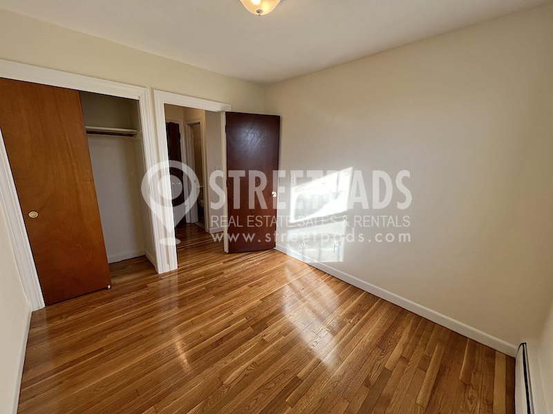 160 North Beacon St, Brighton